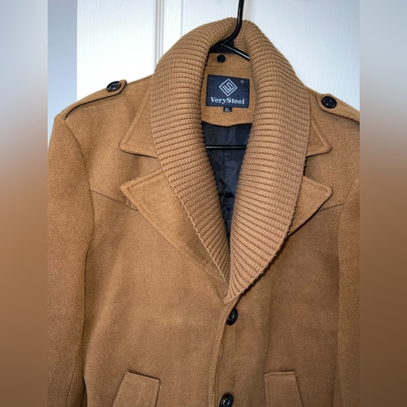 UNISEX DRESSY TAN COAT - Picture 4 of 6